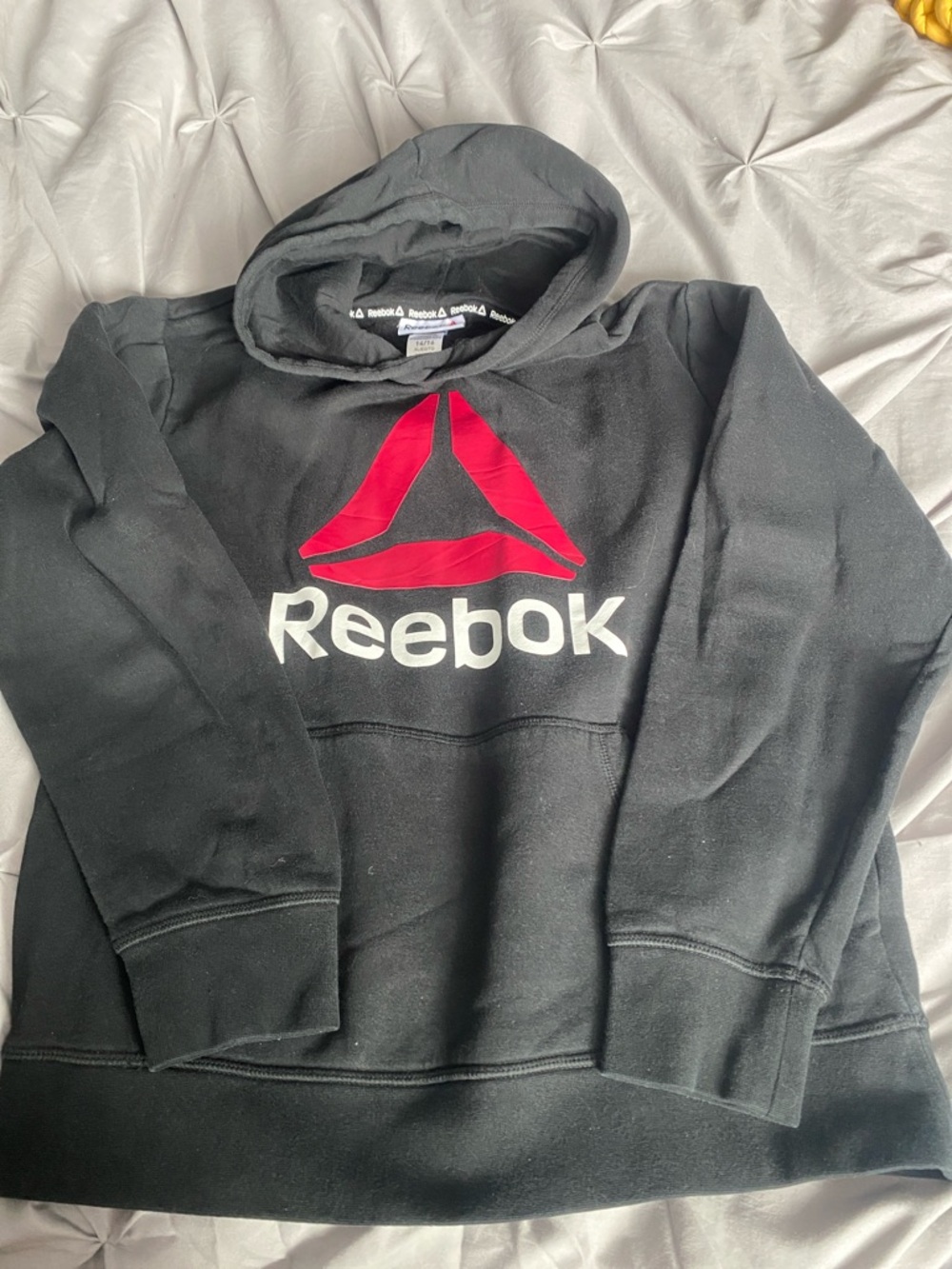 🍄Kids Reebok Black Crewneck Sweatshirt with Red Logo